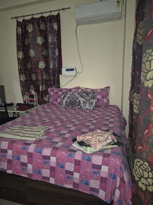 Bedroom in 1 RK Builder Floor at Mayur Vihar – for Rent