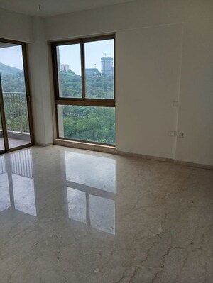 Room in 2 BHK Apartment at Marathon Monte South, Byculla West – for Rent