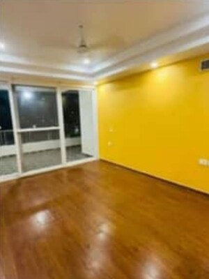 Room in 3 BHK Apartment at Amar Shaheed Path – for Rent