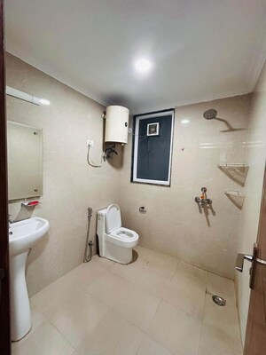 Room in 1 BHK Independent House at Saket – for Rent