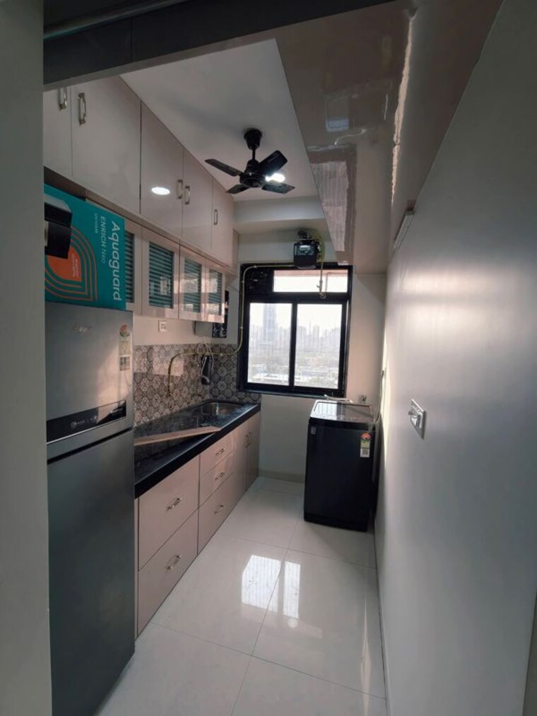 Kitchen, dadar east 2 Bedroom 500 Sq.Ft. Apartment In Dadar East Mumbai 10760060