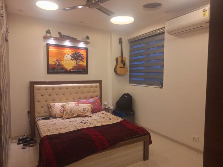 Bedroom, tulip-violet 3 Bedroom 1578 Sq.Ft. Apartment In Sector 69 Gurgaon 10760081