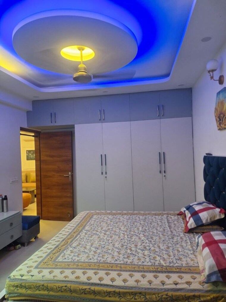 Bedroom, tulip-violet 3 Bedroom 1578 Sq.Ft. Apartment In Sector 69 Gurgaon 10760081