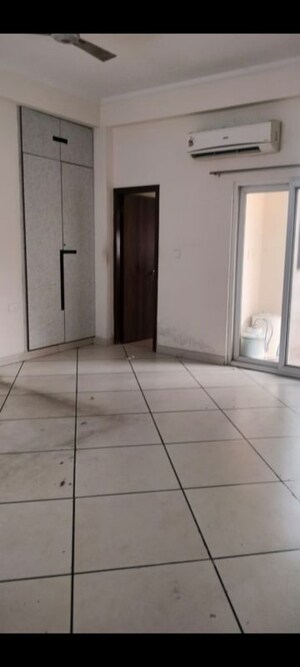3 BHK Apartment For Rent in Sunshine Helios, Sector 78
