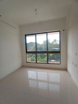 Room in 3.5 BHK Apartment at Kolte Patil Vaayu, Dahisar West – for Sale