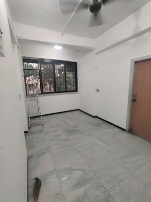 Room in 2 BHK Apartment at Matunga – for Rent