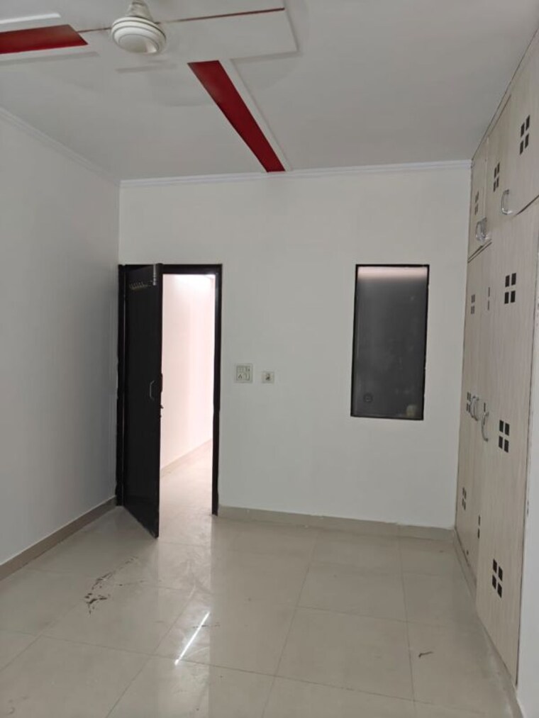 Room, sector 57 3 Bedroom 1200 Sq.Ft. Independent House In Sector 57 Gurgaon 10760195