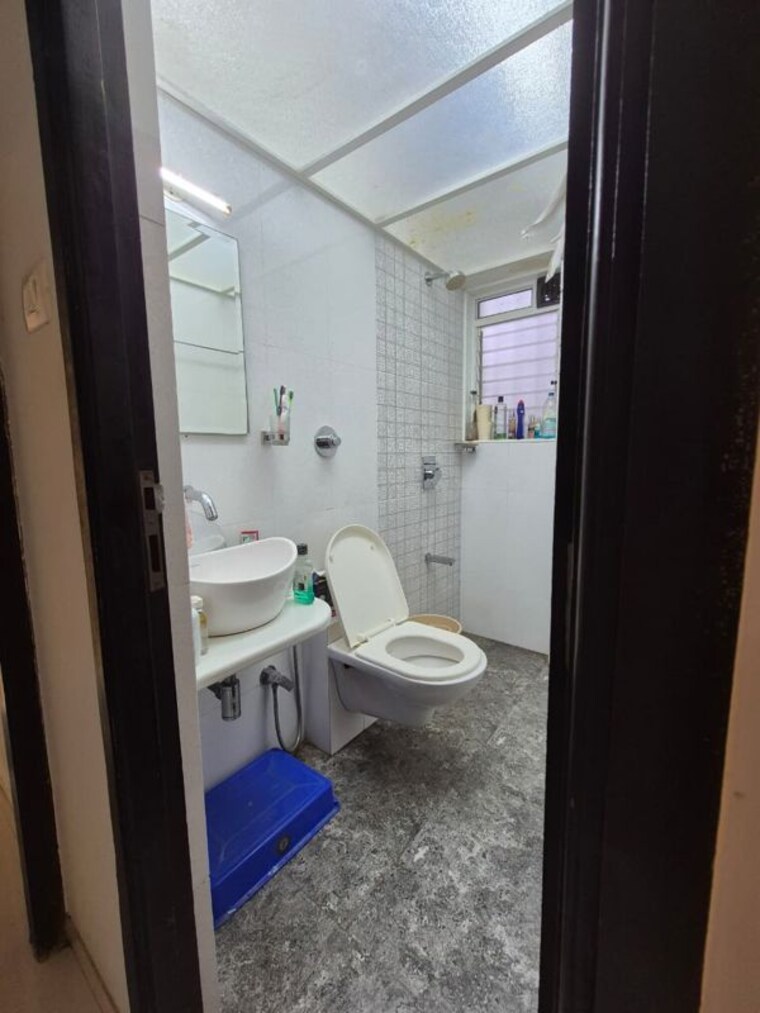 Bathroom, romell-shraddha 1 Bedroom 431 Sq.Ft. Apartment In Borivali West Mumbai 10760212