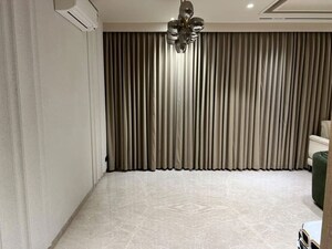 Room in 4 BHK Builder Floor at SS Linden, Sector 84 – for Sale
