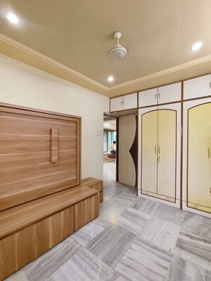 Room in 3 BHK Apartment at Silver Bells CHS, Dahisar West – for Sale