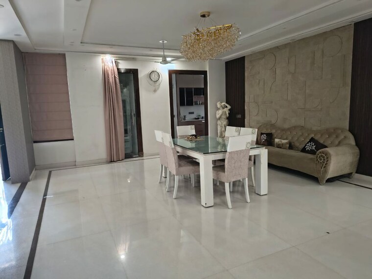 Living Room, pioneer-park-phase-1 3.5 Bedroom 2060 Sq.Ft. Apartment In Sector 61 Gurgaon 10760261