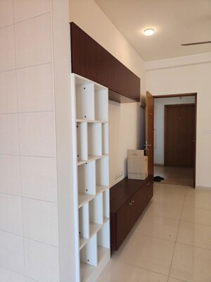 2 BHK Apartment For Rent in Godrej Aqua, International Airport Road