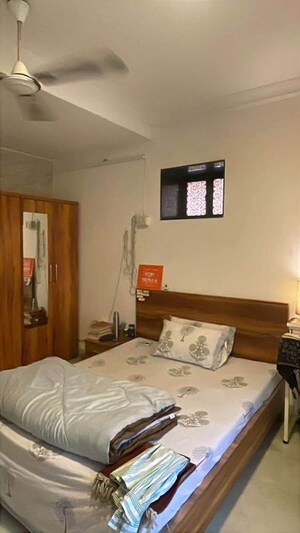 Bedroom in  Pg at Goregaon West – for Rent