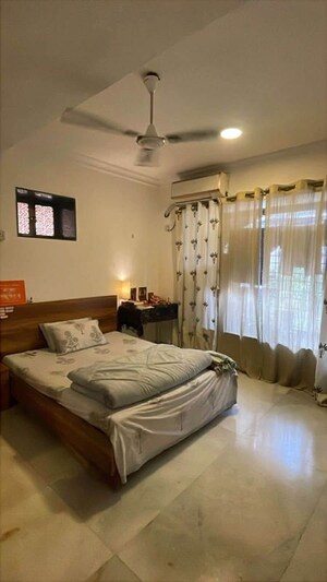 Living Room in  Pg at Goregaon West – for Rent