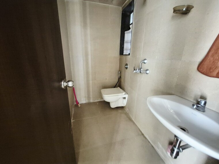 Bathroom, runwal-my-city-phase-ii-cluster-05 1 Bedroom 409 Sq.Ft. Apartment In Dombivli East Thane 10760283