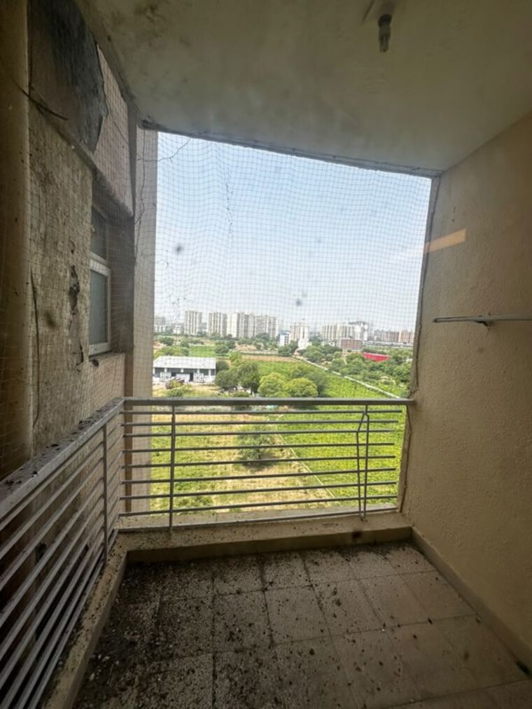 Bathroom, tulip-ivory 4 Bedroom 2400 Sq.Ft. Apartment In Sector 70 Gurgaon 10760288