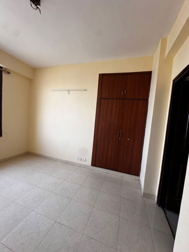 Room, tulip-ivory 4 Bedroom 2400 Sq.Ft. Apartment In Sector 70 Gurgaon 10760288