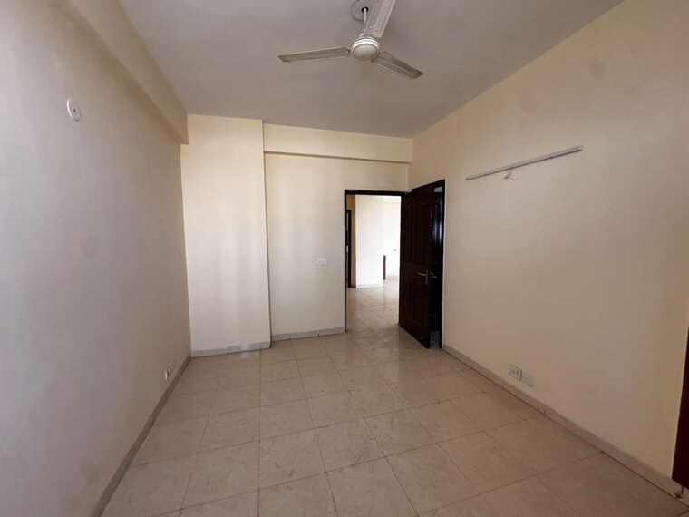 Room, tulip-violet 3 Bedroom 1578 Sq.Ft. Apartment In Sector 69 Gurgaon 10760300