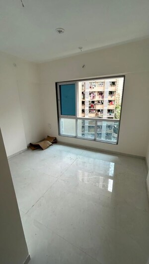 Room in 1 BHK Apartment at Paradigm Antalya, Oshiwara – for Rent
