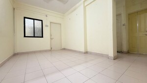 Room in 2 BHK Apartment at Anand Nagar – for Rent