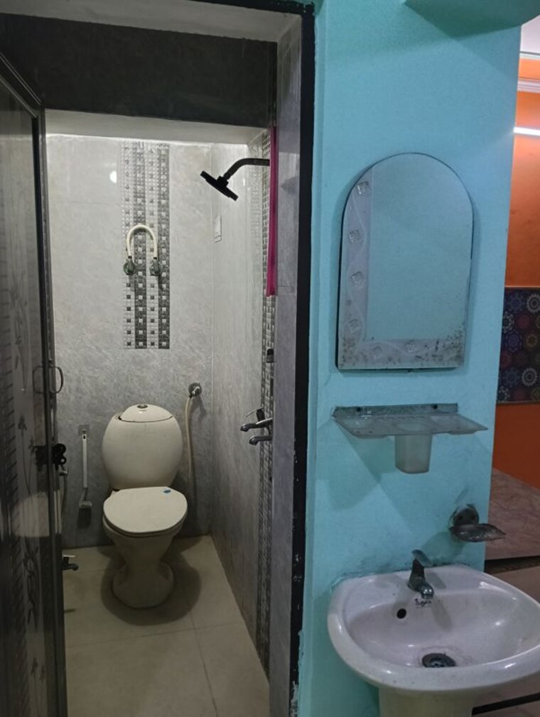 Bathroom, sector 16b dwarka 1 RK 300 Sq.Ft. Apartment In Sector 16b Dwarka Delhi 10760319