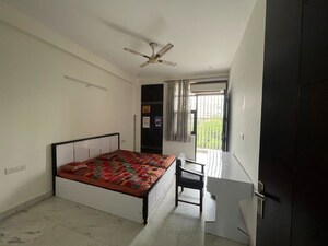 Bedroom in 2 BHK Builder Floor at Sector 43 – for Rent