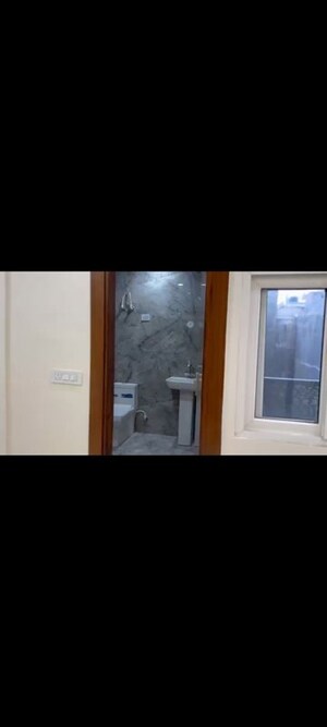 Room in 4 BHK Builder Floor at Pratap Vihar – for Sale
