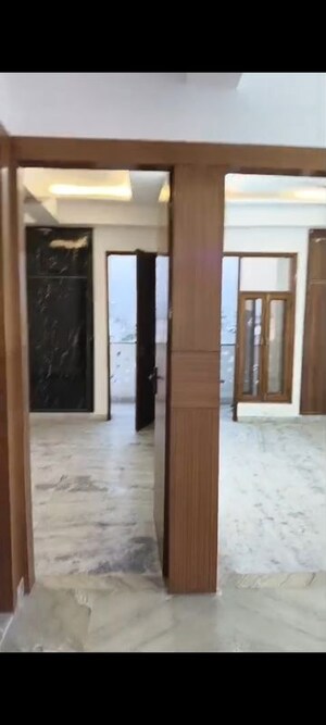 Room in 4 BHK Builder Floor at Pratap Vihar – for Sale