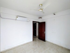 Room in 3 BHK Apartment at Omaxe Royal Residency Faridabad, Sector 79 – for Rent