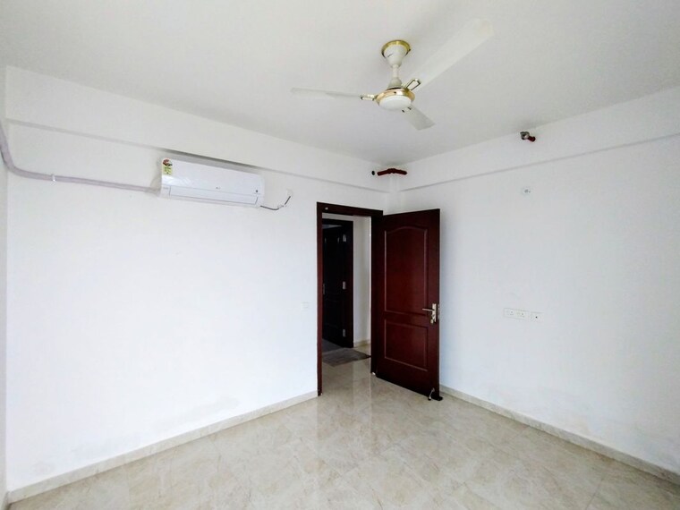 Room, omaxe-royal-residency-faridabad 3 Bedroom 1925 Sq.Ft. Apartment In Sector 79 Faridabad 10760385
