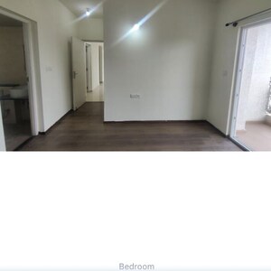 Room in 2 BHK Apartment at Godrej Avenues, Yelahanka – for Rent