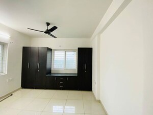 3 BHK Apartment For Rent in Aparna Sarovar Grande, Nallagandla