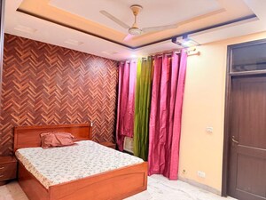 Bedroom in 3 BHK Builder Floor at Silverglades Hightown, Sushant Lok I – for Rent