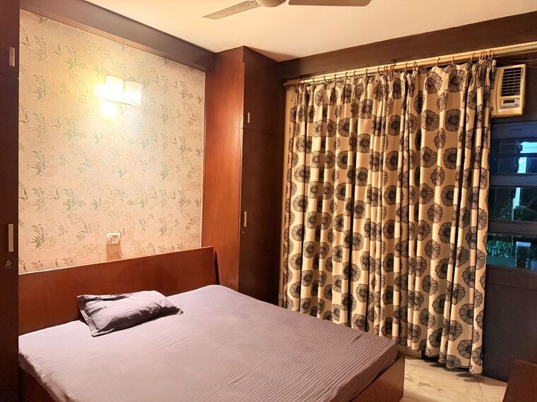 Bedroom, silverglades-hightown 3 Bedroom 1800 Sq.Ft. Builder Floor In Sushant Lok I Gurgaon 10760446
