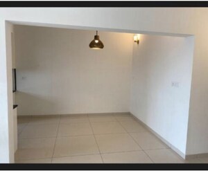 Room in 2.5 BHK Apartment at LnT Raintree Boulevard, Hebbal – for Rent