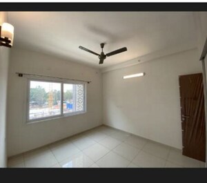 Room in 2.5 BHK Apartment at LnT Raintree Boulevard, Hebbal – for Rent
