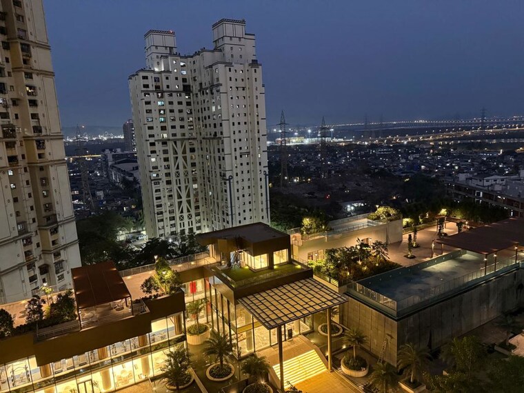 Exterior View, dosti-eastern-bay 2 Bedroom 712 Sq.Ft. Apartment In Wadala Mumbai 10760472