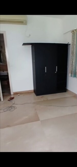 Room in 3 BHK Apartment at The Wadhwa Anmol Pride, Goregaon West – for Sale