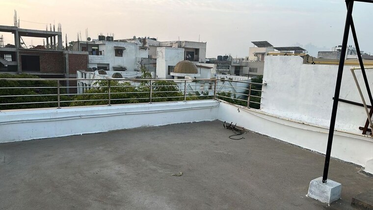 Exterior View, sector 39 5 Bedroom 250 Sq.Yd. Independent House In Sector 39 Noida 10760519
