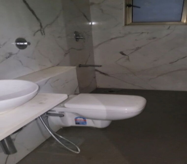 Bathroom, sugee-preksha 1 Bedroom 500 Sq.Ft. Apartment In Dadar East Mumbai 10760525
