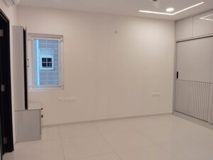 Room in 3 BHK Apartment at Rajapushpa Provincia, Narsingi – for Rent