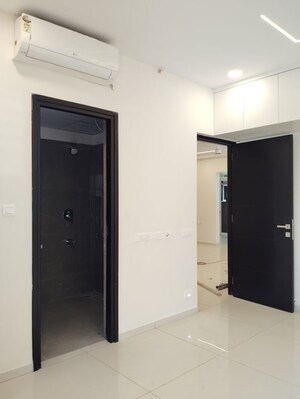 Room in 3 BHK Apartment at Rajapushpa Provincia, Narsingi – for Rent