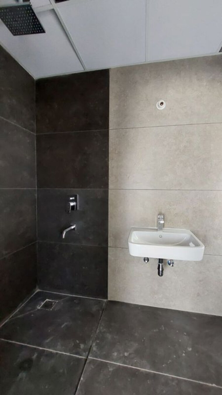 Bathroom, hallmark-treasor 3 Bedroom 2040 Sq.Ft. Apartment In Narsingi Hyderabad 10760365