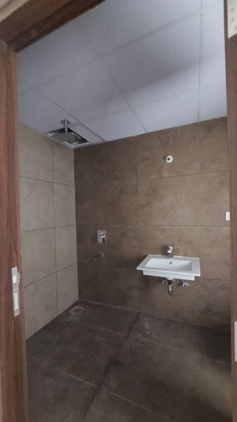 Bathroom, hallmark-treasor 3 Bedroom 2040 Sq.Ft. Apartment In Narsingi Hyderabad 10760365