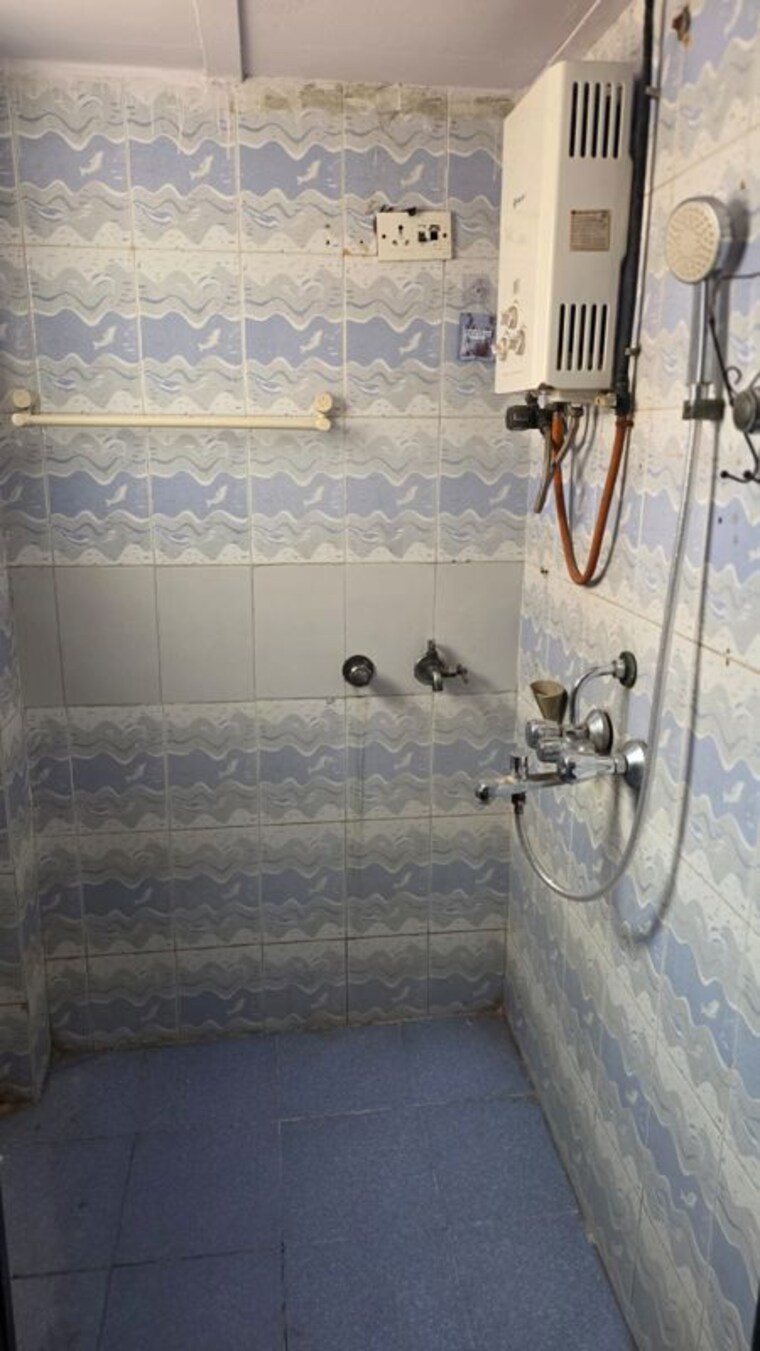 Bathroom, vallabh-chs 1 Bedroom 515 Sq.Ft. Apartment In Goregaon West Mumbai 10760539