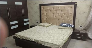 Master Bedroom in 6 BHK Independent House at Gomti Nagar – for Rent