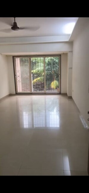 Room in 3 BHK Apartment at Anmol Towers, Goregaon West – for Sale