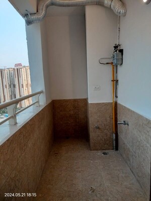 Room in 4 BHK Apartment at Lansum Etania, Gachibowli – for Sale