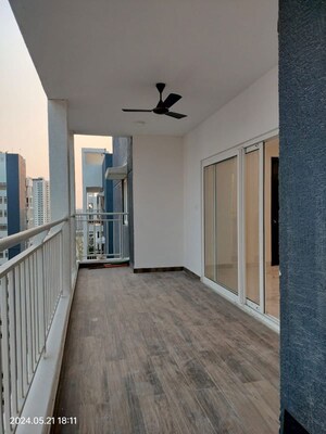 Room in 4 BHK Apartment at Lansum Etania, Gachibowli – for Sale