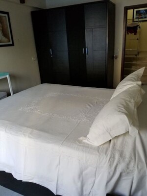 Bedroom in 3 BHK Villa at Hiranandani Powai Park, Powai – for Rent